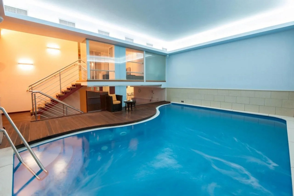 Royal Ariston Hotel