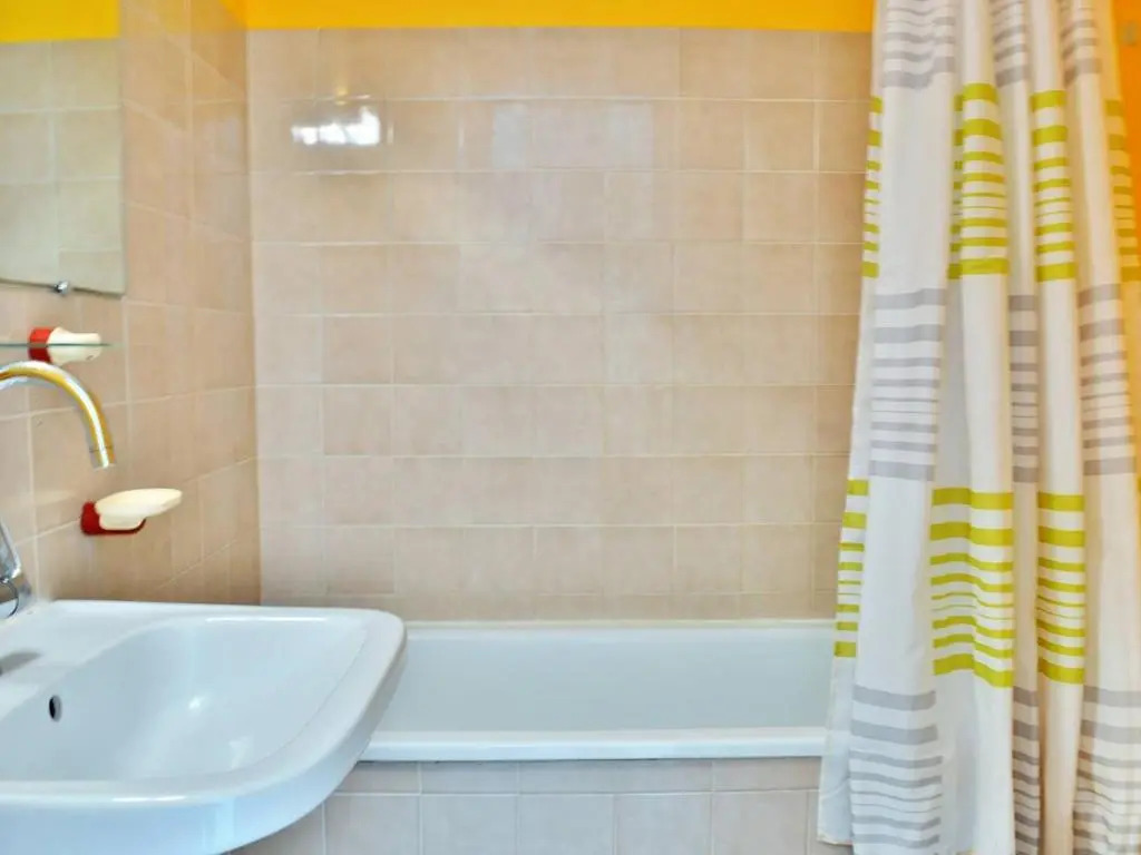 Appartement Le Lavandou, 1 pièce, 4 personnes - FR-1-251-263