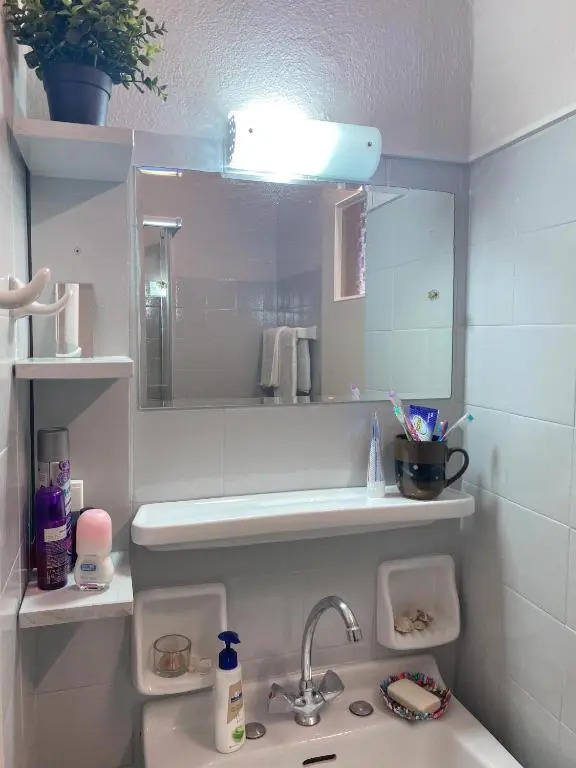 2 bedroom apartment close to Piraeus port