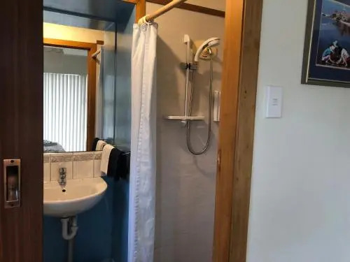 Quartz Lodge