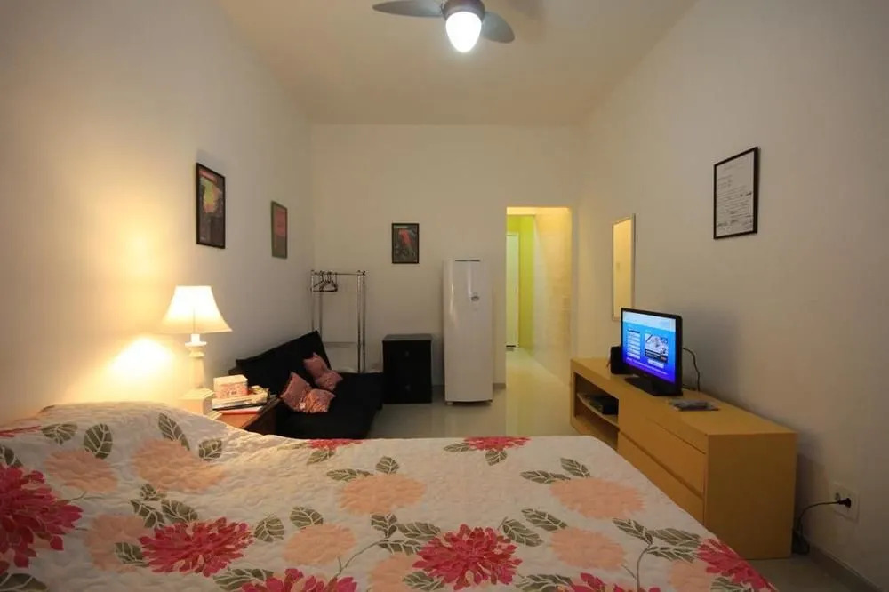 GoHouse - Apartamento Ferreira 311 - Rua Sá Ferreira, Copaca