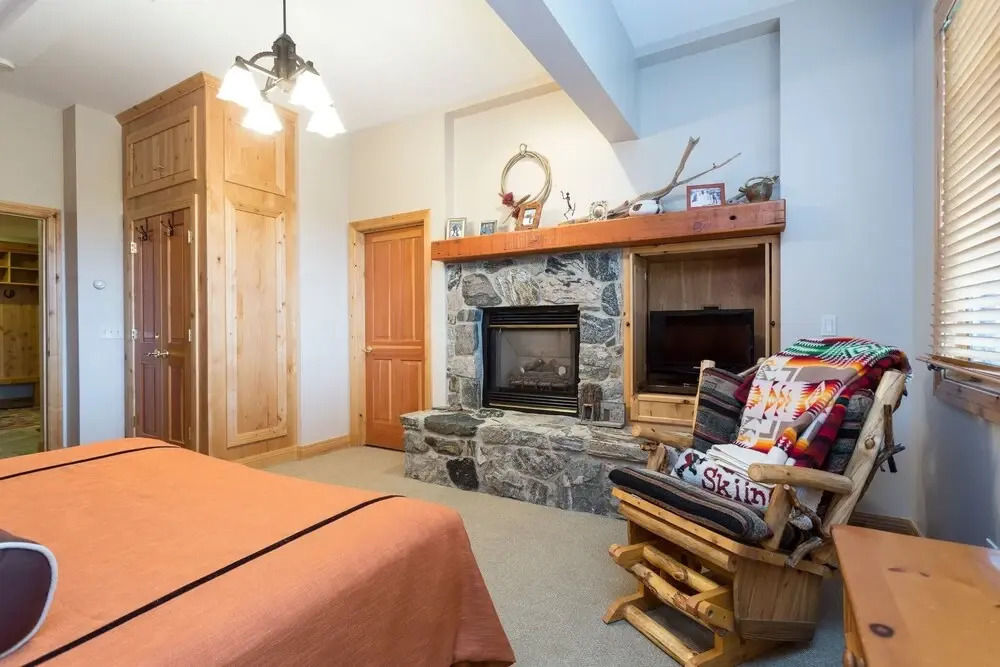Trail's End Lodge at Deer Valley Resort - Two Bedroom Residence with Spa #406 2 Condo