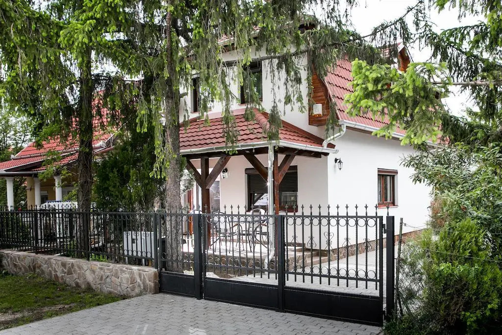 Négy évszak apartmanház