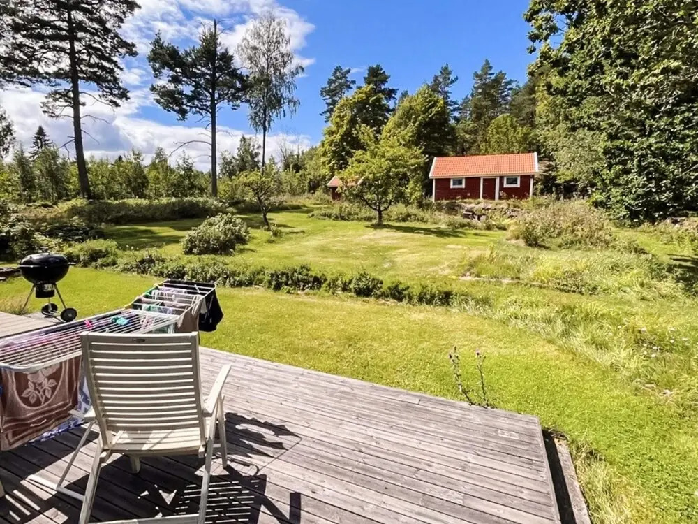 Scenic Lakeside Home Near Askersund