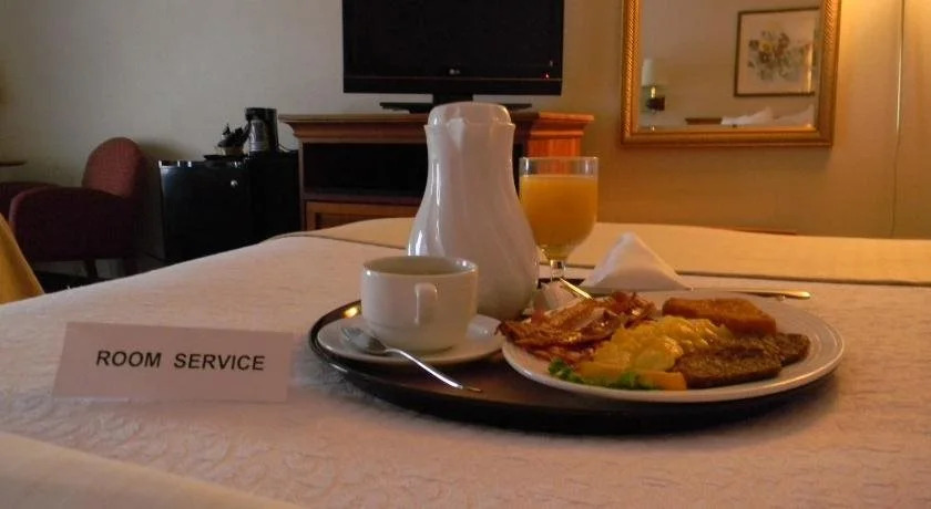 Holiday Lodge Hotel and Conference Center