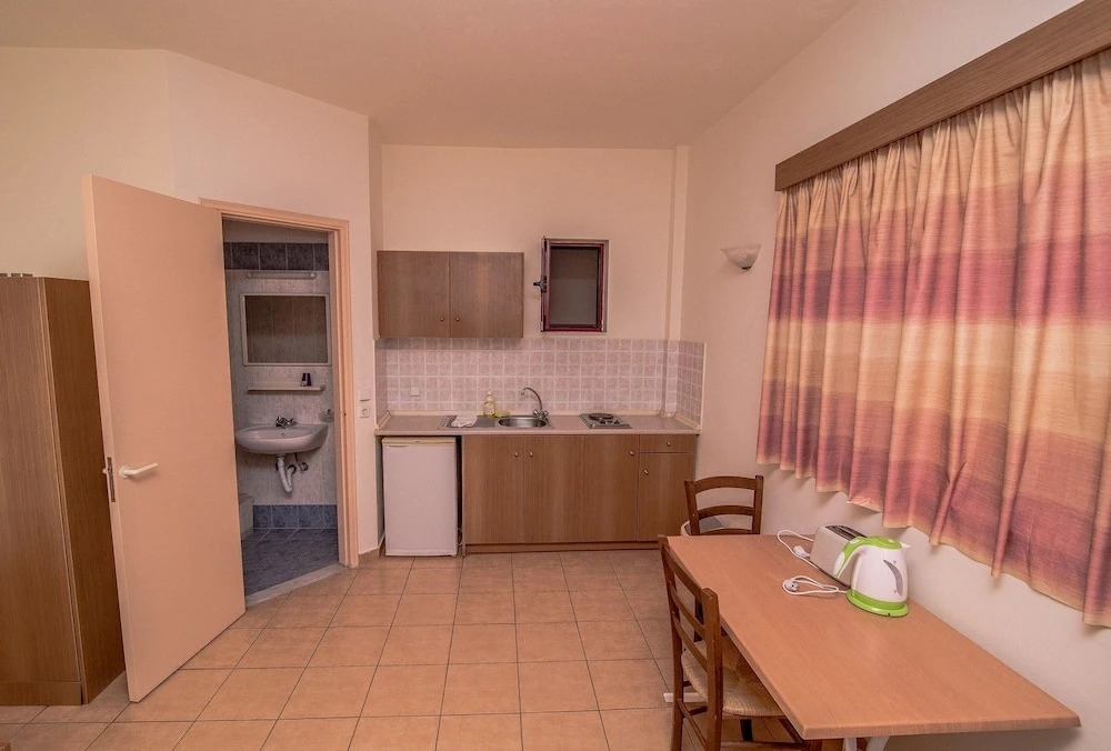 Angela Studios Pefkos