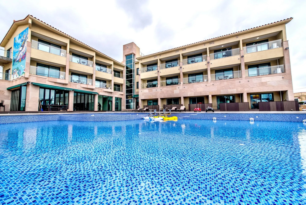 Blue Whale Resort