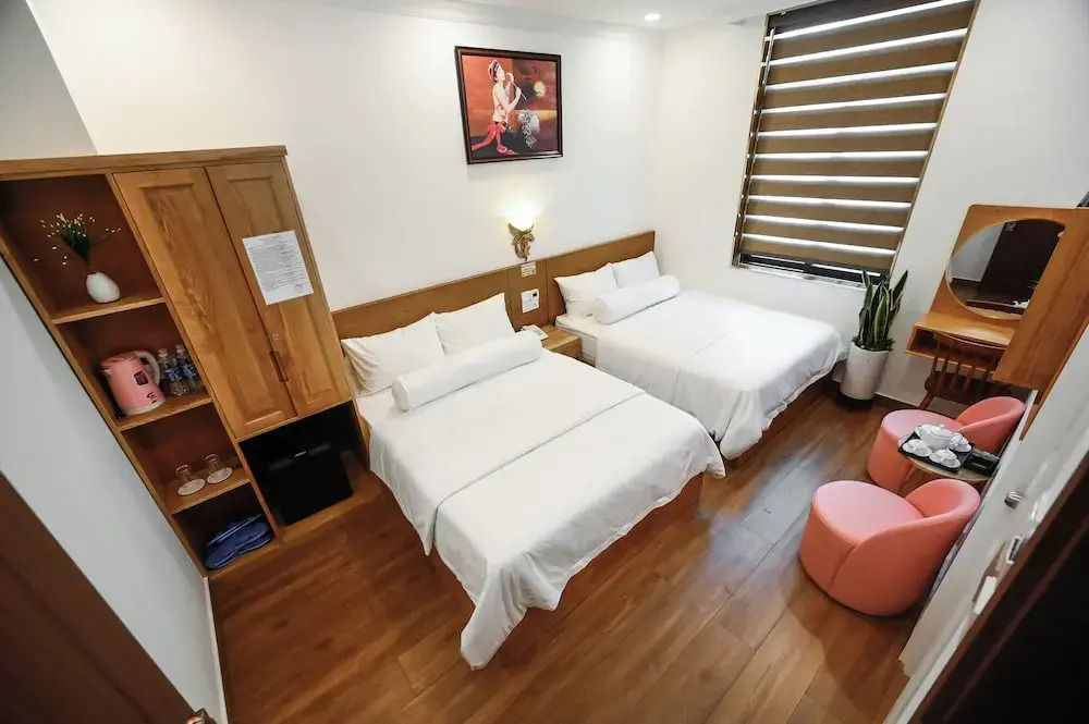 Ly Ly Luxury Hotel