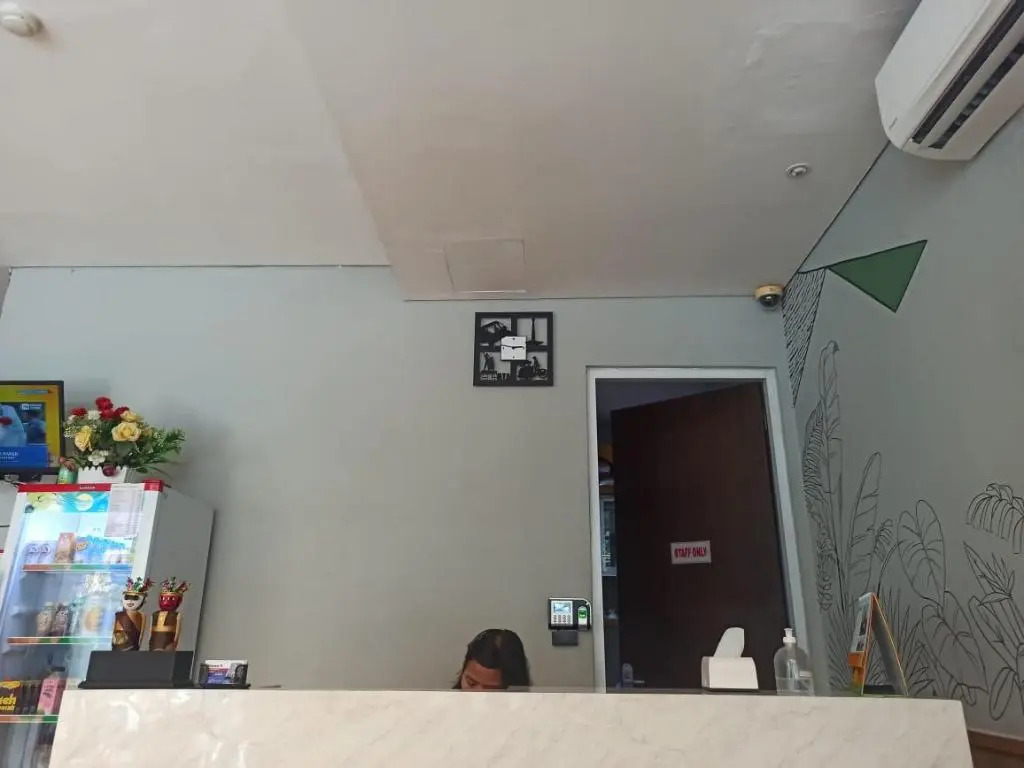 Super OYO Capital O 90056 Wisma Kebon Kacang 9