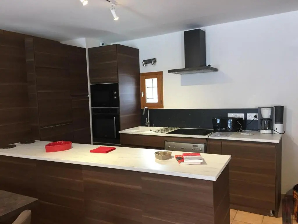 Chalet 5 pièces, 12 personnes, animaux acceptés, parking - FR-1-263-360