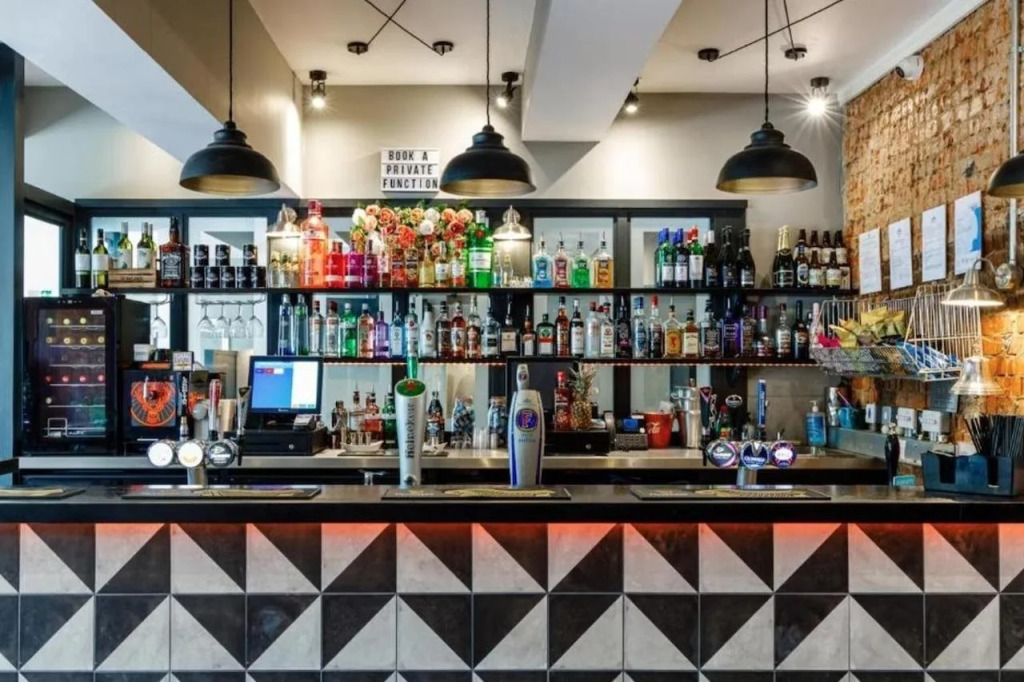 Ruby Pub & Hotel