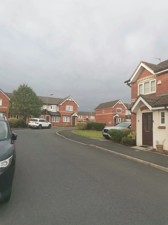 Beautiful 1-bed House in Manchester