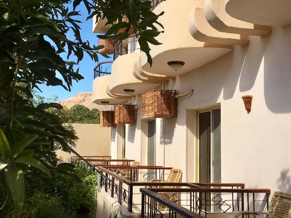 New Memnon Hotel