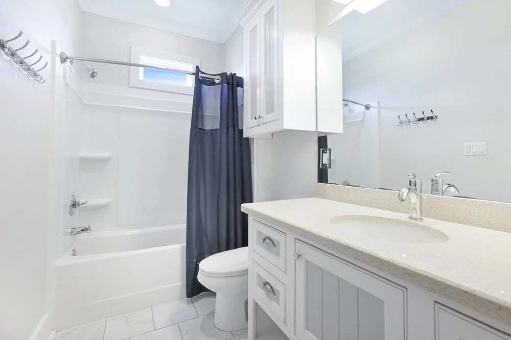 Sandy Orchid Lodge 8 Bedroom Home by RedAwning