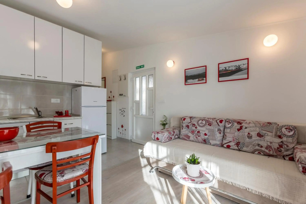 Apartment Taja, cijela kuća i vrt samo za vas