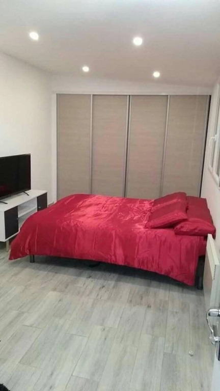 Studio in Marseille, With Pool Access, Enclosed Garden and Wifi - 11 km From the Beach