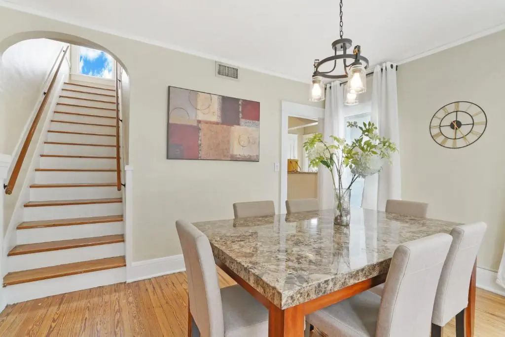 Charming Historic Home and Cottage minutes from the Intracoastal and the Beach