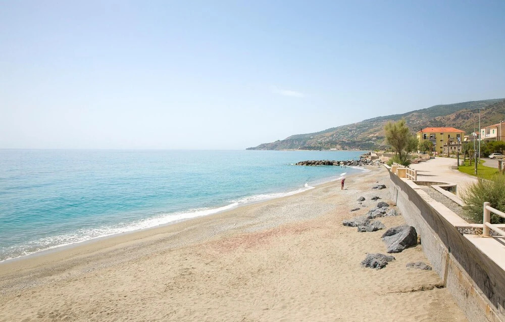 Stunning Home in Cetraro With 3 Bedrooms and Wifi