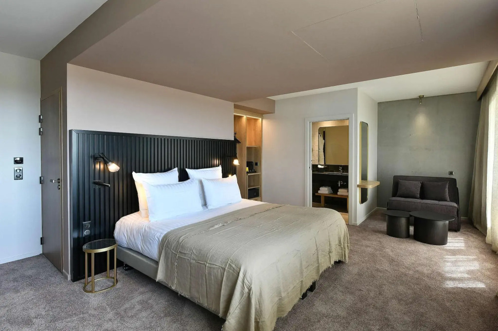Golden Tulip Reims Bezannes