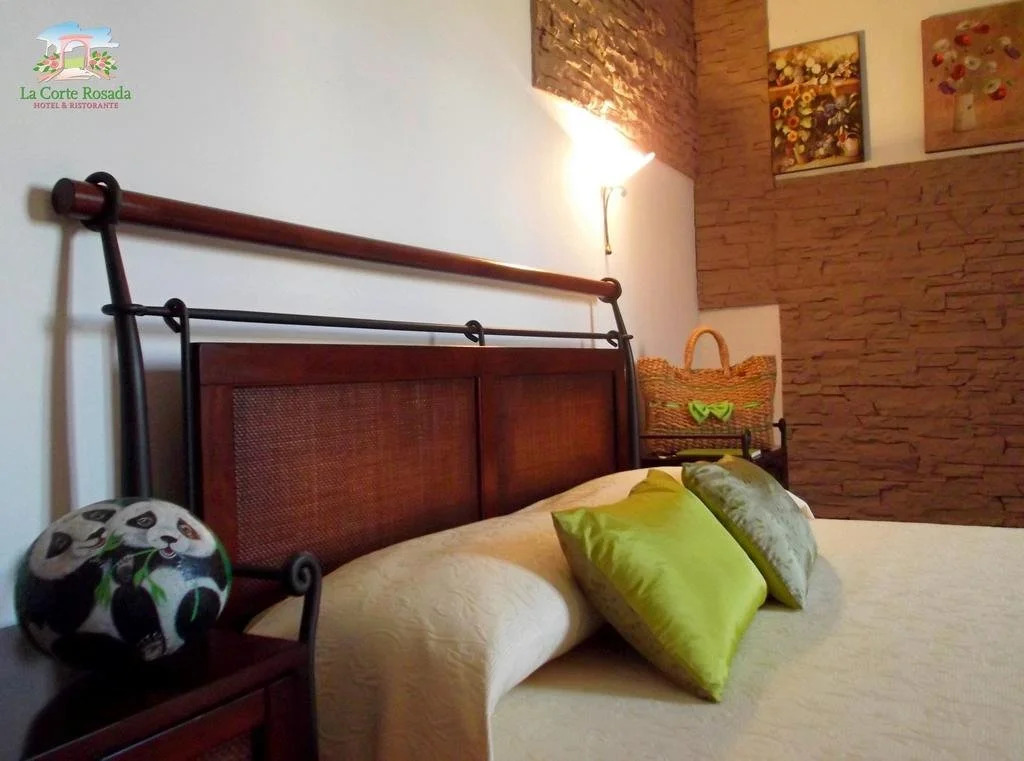 Hotel La Corte Rosada