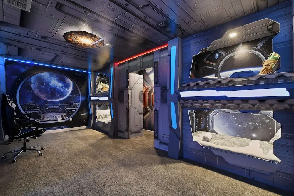 Upstay Movie-Themed Villa for 22 at ChampionsGate