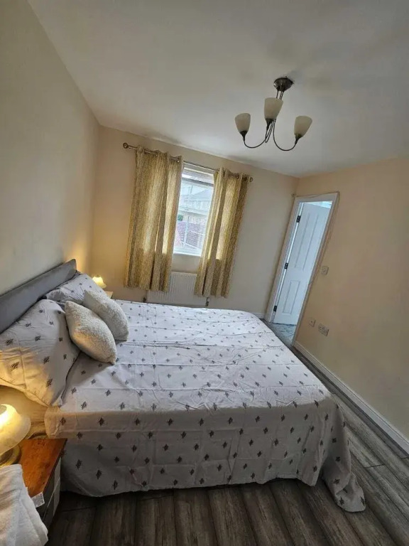 Sittingbourne Serenity - Spacious 4-bed House