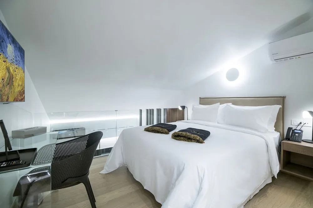 GM exclusive Luxury Suites & SPA