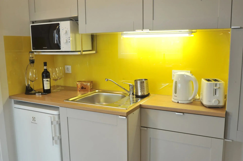 Hillside Premium Apartments