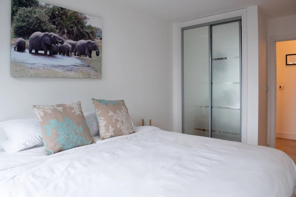 Cosy 1 Bedroom South West London Apartment by River