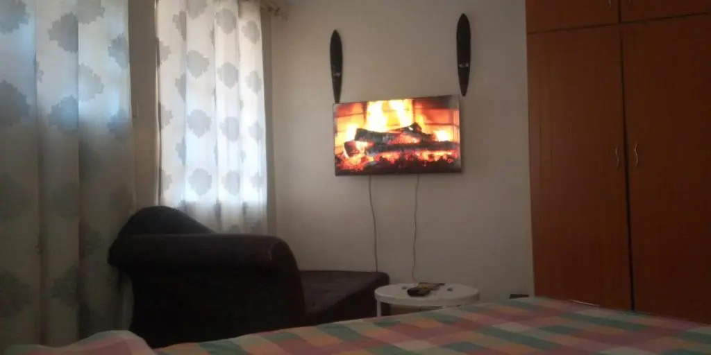 Big Studio. Free WiFi. Close to Mall. 24/7 water supply. Reliable Power.