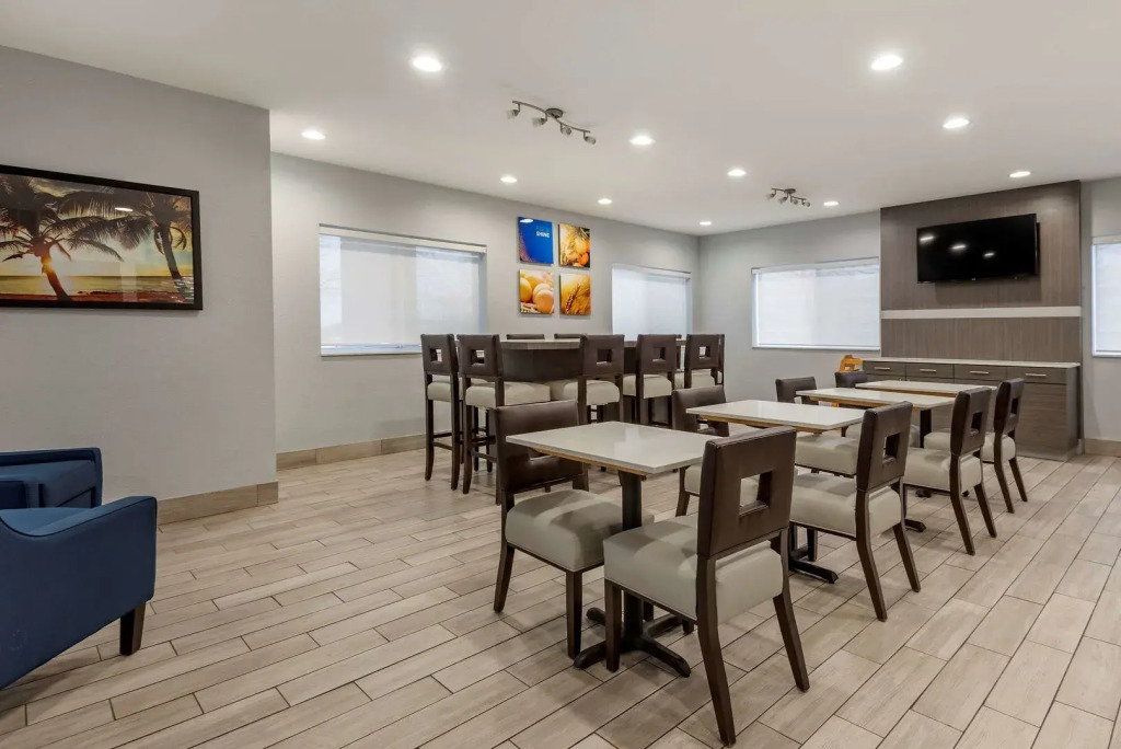 Comfort Inn & Suites Liverpool - Syracuse