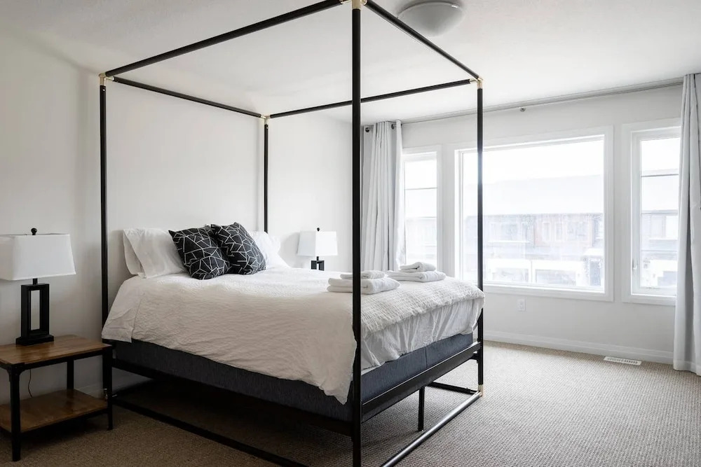 Deluxe Three Bedroom Townhouse