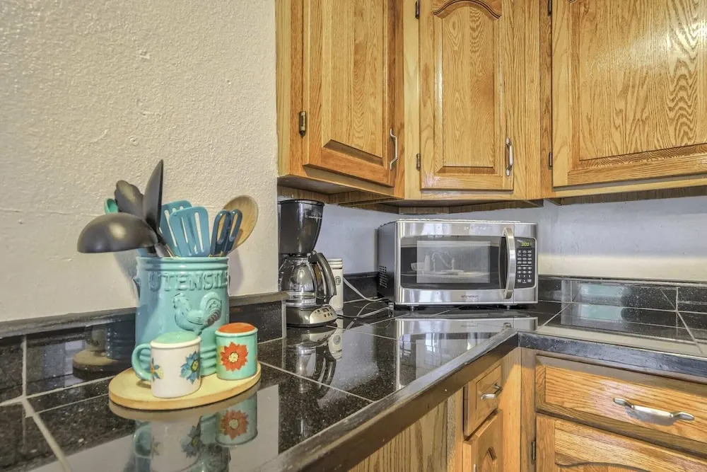 2BR Manitou Get Away Close To Everything!