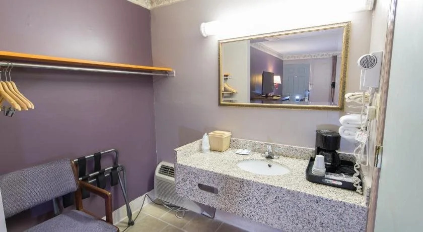 Budget Inn Express