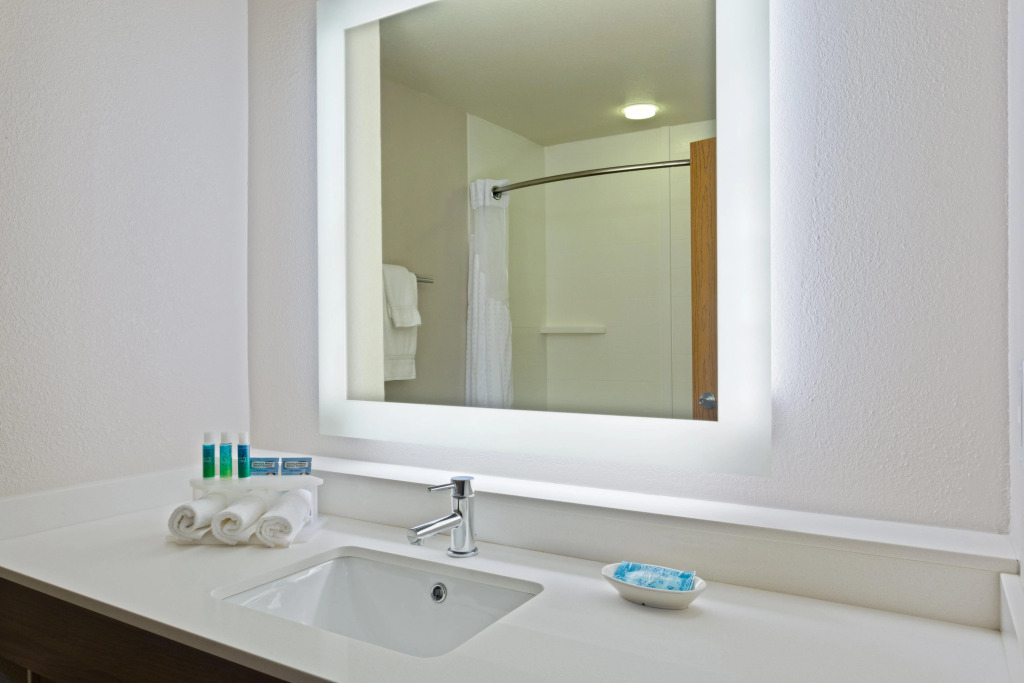 Holiday Inn Express & Suites Tavares by IHG