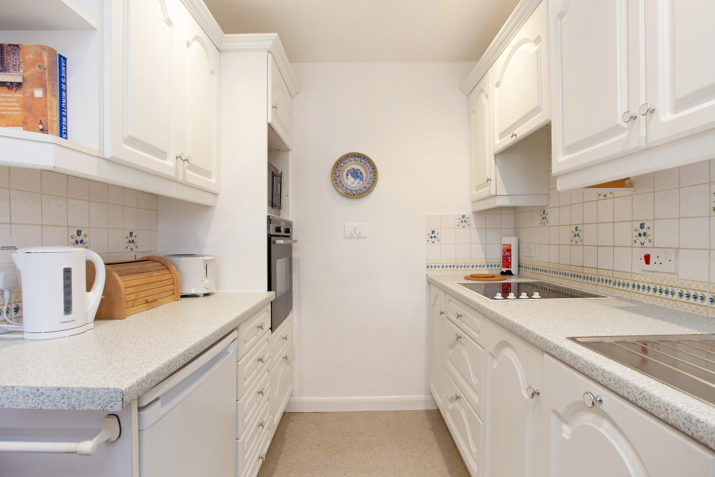Ideal city centre base with all the iconic sightseeing within easy walking distance.