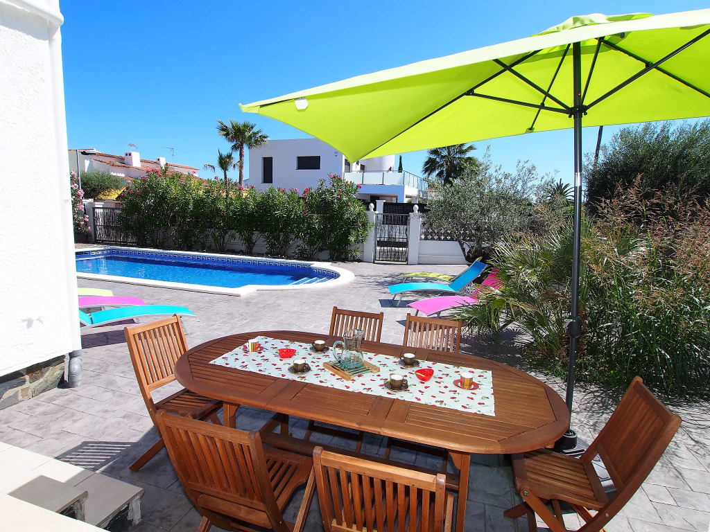 Holiday Home Montgri by Interhome