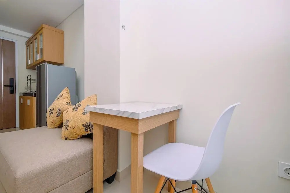 Cozy and Nice Studio Loft Apartment at Apple 1 Condovilla By Travelio