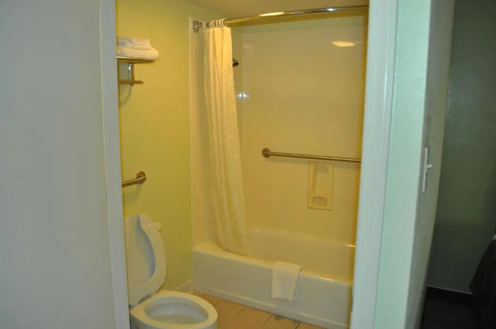 Bestway Inn - Madison