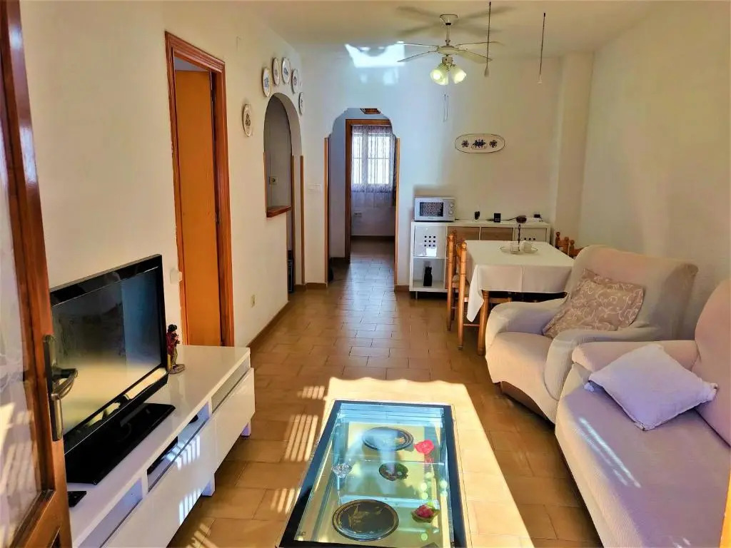 Cosy Bungalow Near Beach