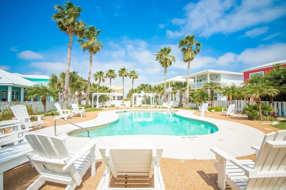 Casa Las Palmas - Pet Friendly! Boardwalk to the Beach!