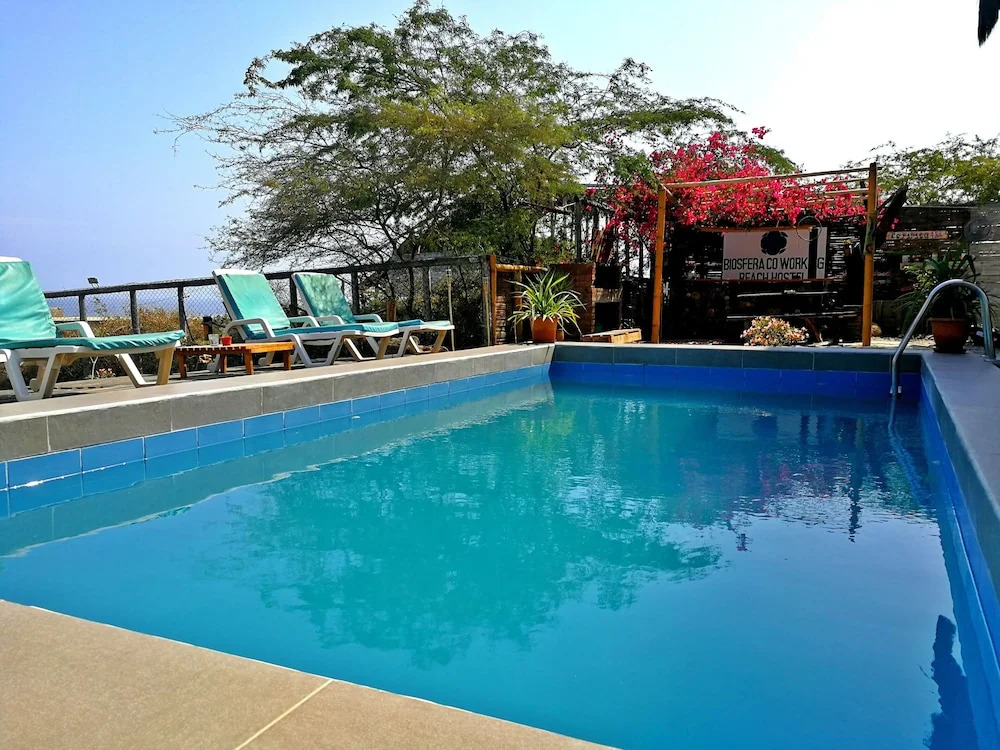 Biosfera Coworking Beach Hostel