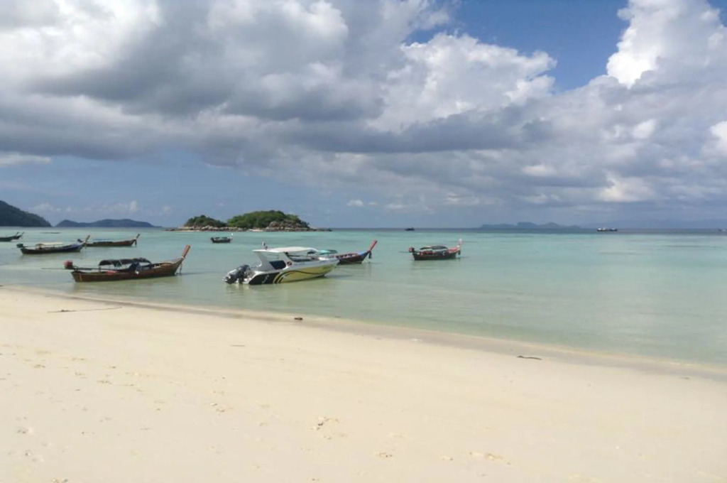 Adang Sea Divers & Eco Lodge
