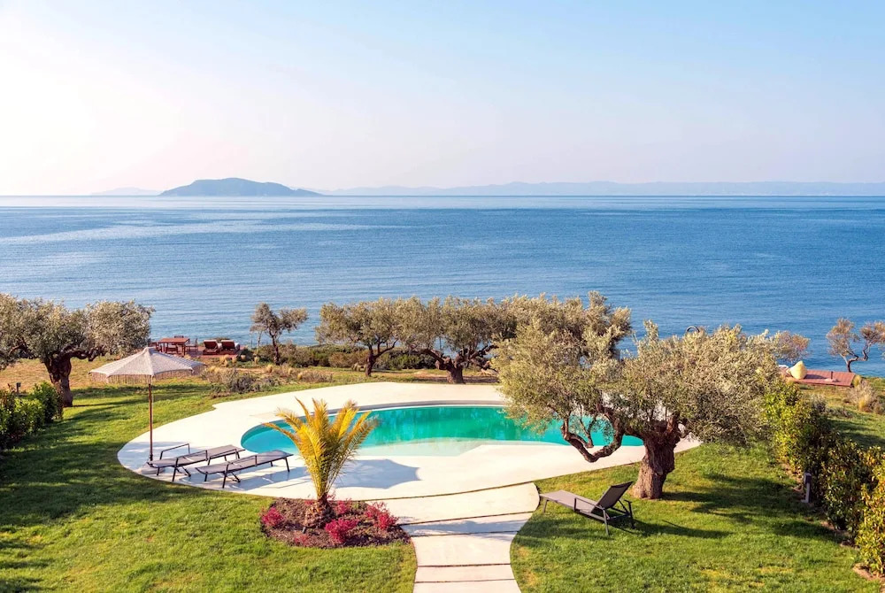 Luria Homes