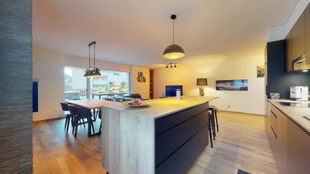 Spacious apartment - beautiful terrace with view