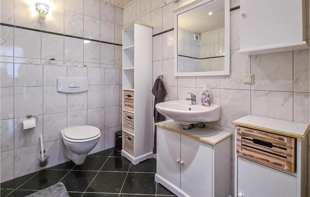 Awesome Home In Kranichfeld With Wifi