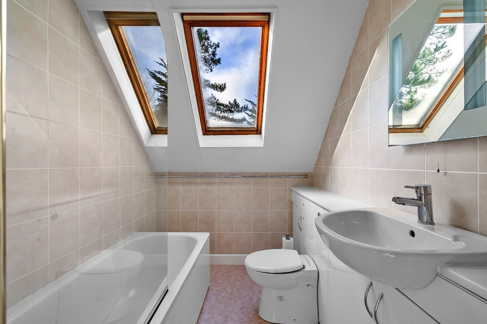 Apartment in Salcombe With Stunning Sea Views