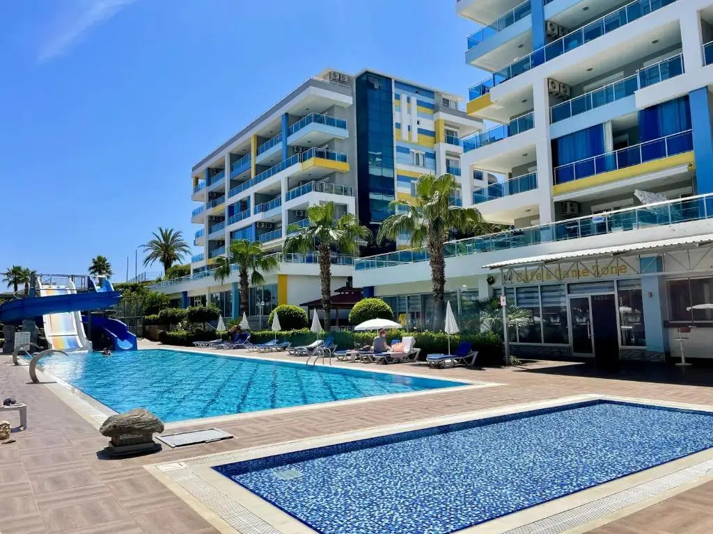 SA Apartments! 300m to the Beach