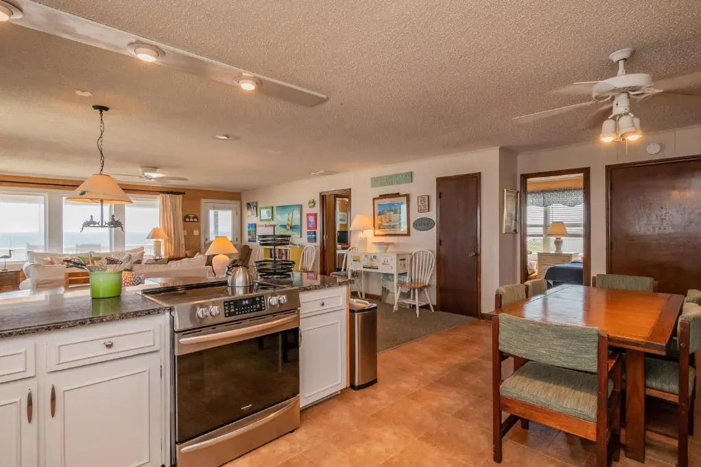 Beach Barracks by Oak Island Accommodations