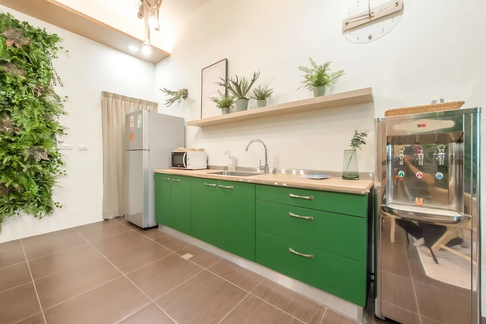 Pet Friendly Bear Station Smart Stay